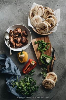  Rou Jia Mo: Can Tender Braised Pork Be Encased in a Pillowy Sesame Flatbread?